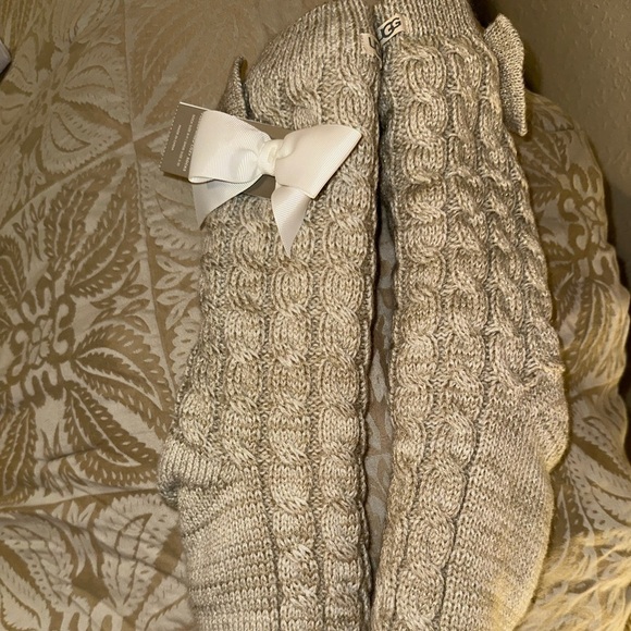 New UGG Fleece Lined Cozy Socks - Picture 3 of 6